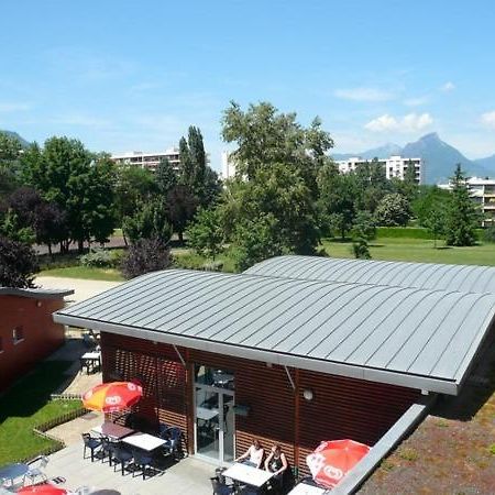 Auberge De Jeunesse Hi Grenoble Echirolles Exterior photo